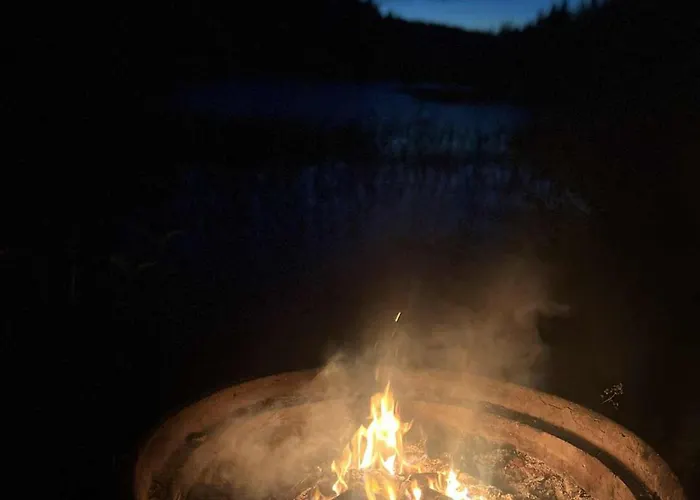 Cozy Lakeside In Trondelag